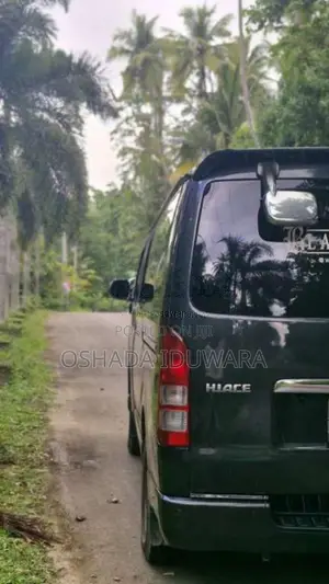 Toyota KDH 200 Super Gl 2006 Van (Used)