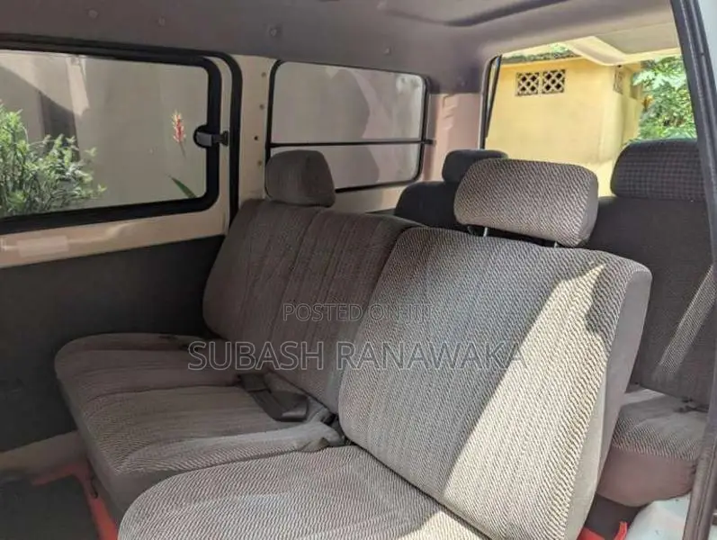 Toyota Noah CR42 1998 Van (Used)