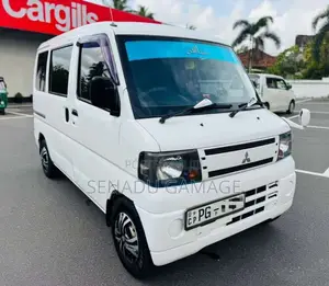 Mitsubishi MiniCab 2011 Van (Used)
