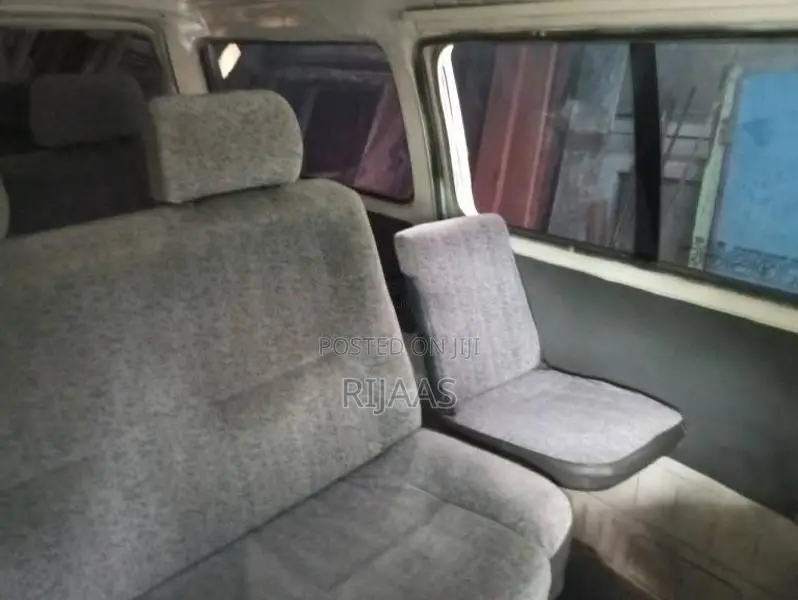 Toyota RH20 Hiace 1983 Van (Used)