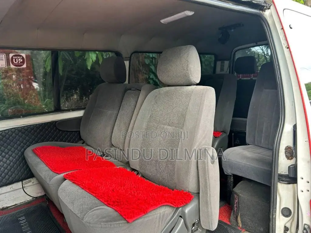 Toyota Dolphin 1996 Van (Used)