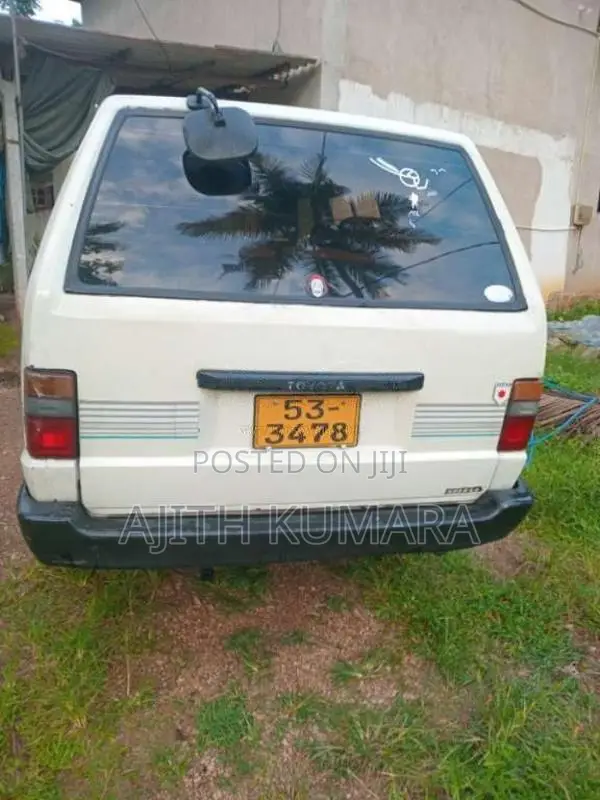 Toyota TownAce 1988 Van (Used)