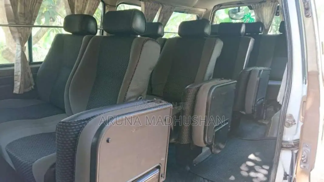 Nissan Caravan 1992 Van (Used)