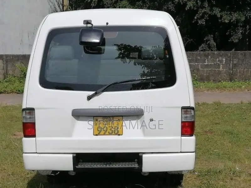 Mazda Brawny 1996 Van (Used)