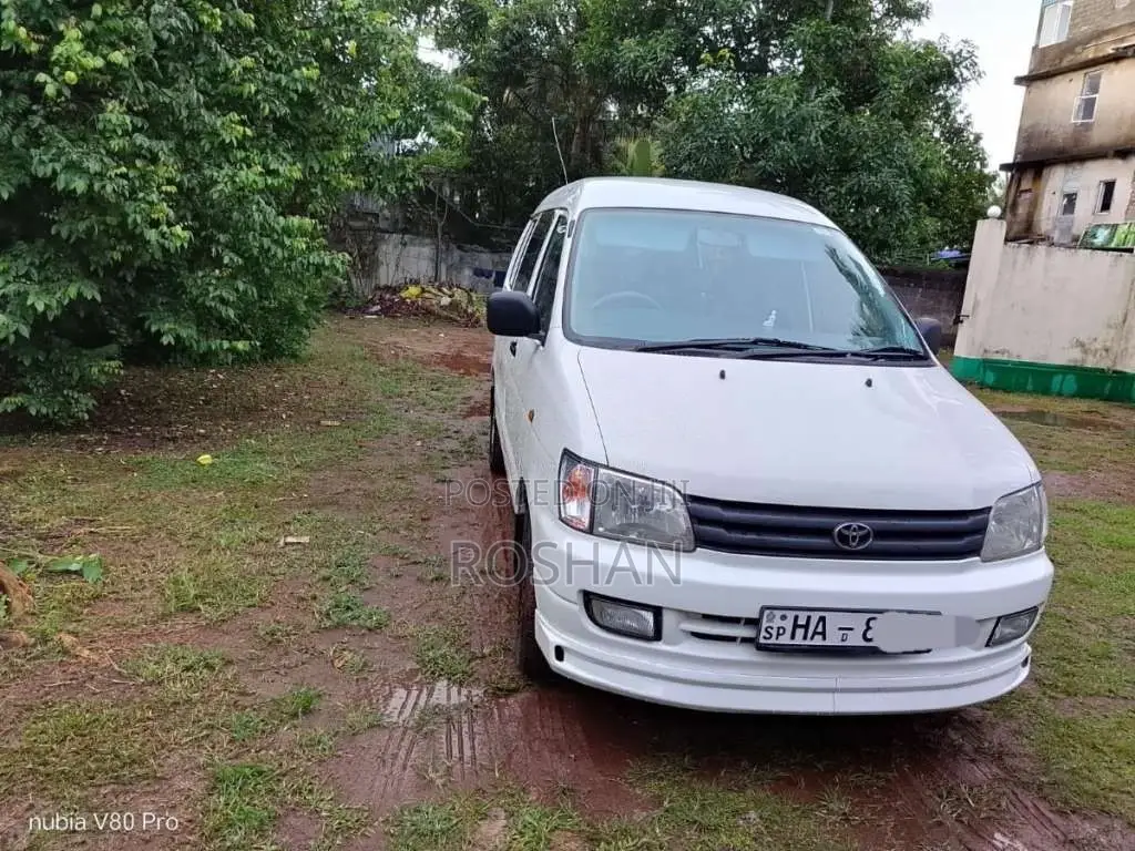 Toyota Noah 1997 Van (Used)