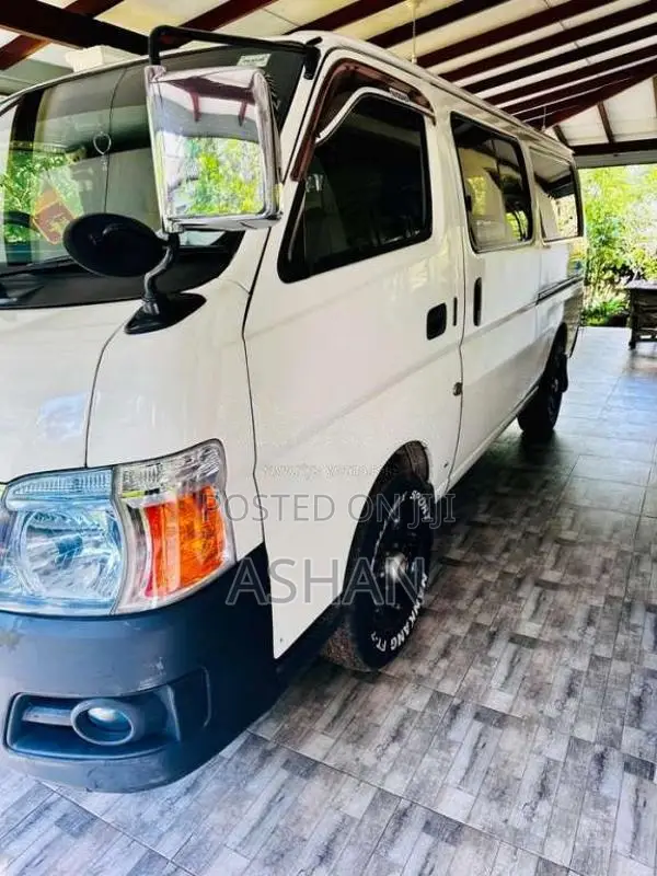 Nissan E25 2007 Van (Used)