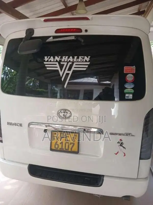 Toyota KDH 2005 Van (Used)