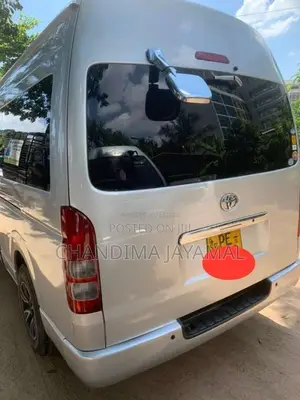 Toyota KDH 2006 Van (Used)