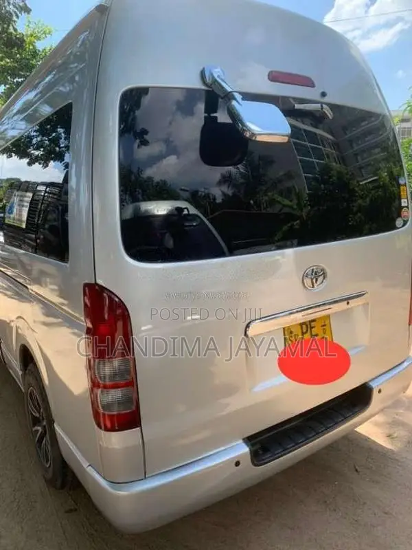 Toyota KDH 2006 Van (Used)