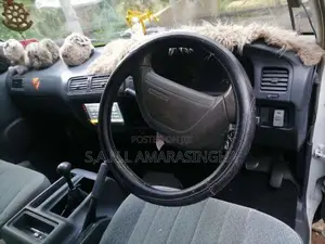 Toyota CR27 1992 Van (Used)