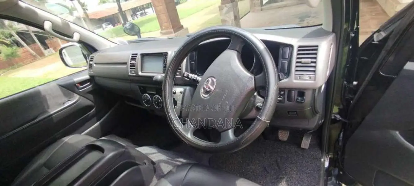 Toyota KDH 2011 Van (Used)