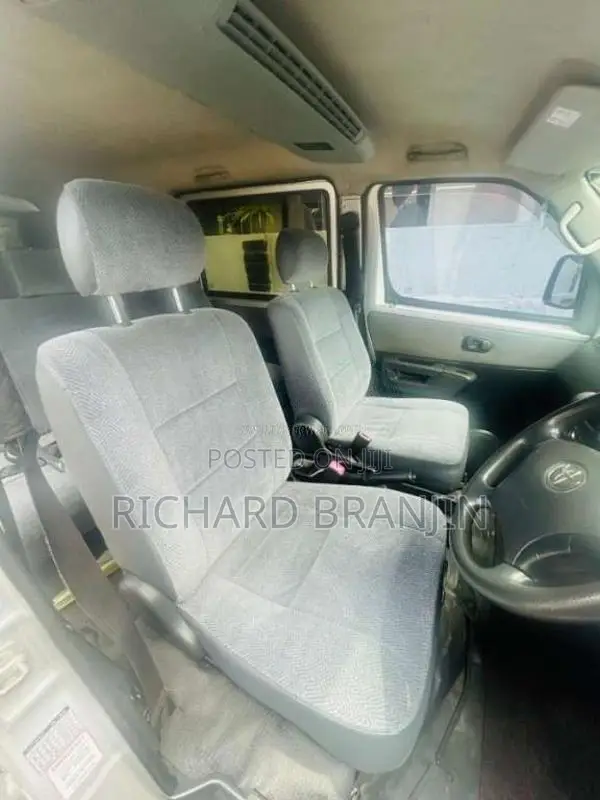 Toyota LiteAce 2012 Van (Used)