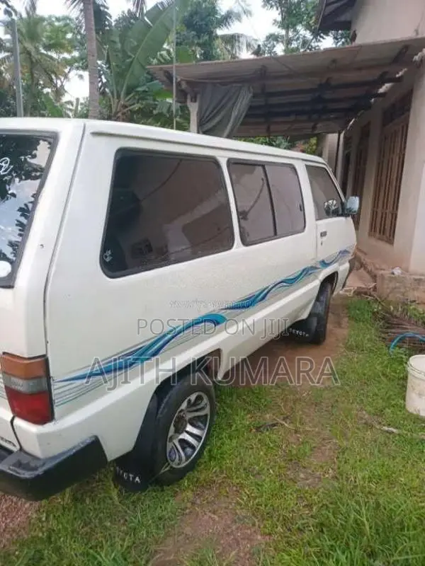 Toyota TownAce 1988 Van (Used)