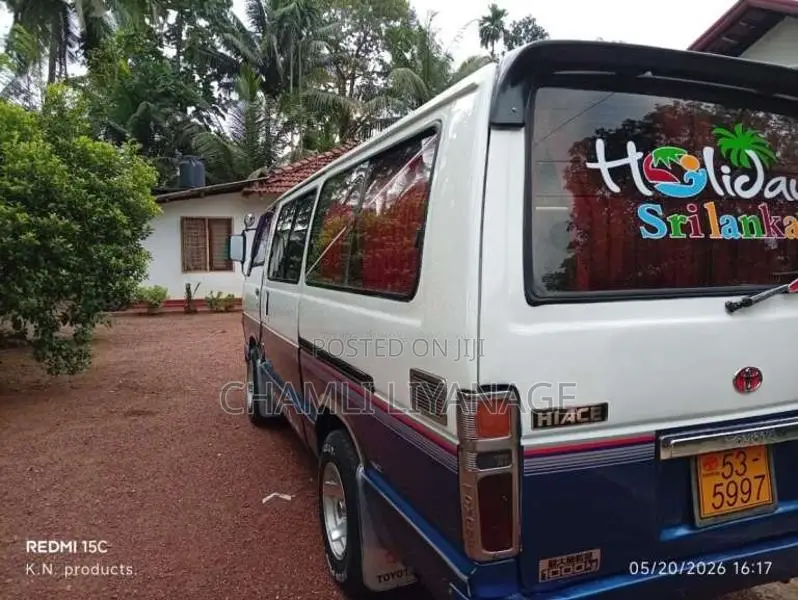 Toyota Shell 1988 Van (Used)