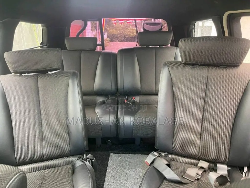 Mitsubishi L400 2004 Van (Used)