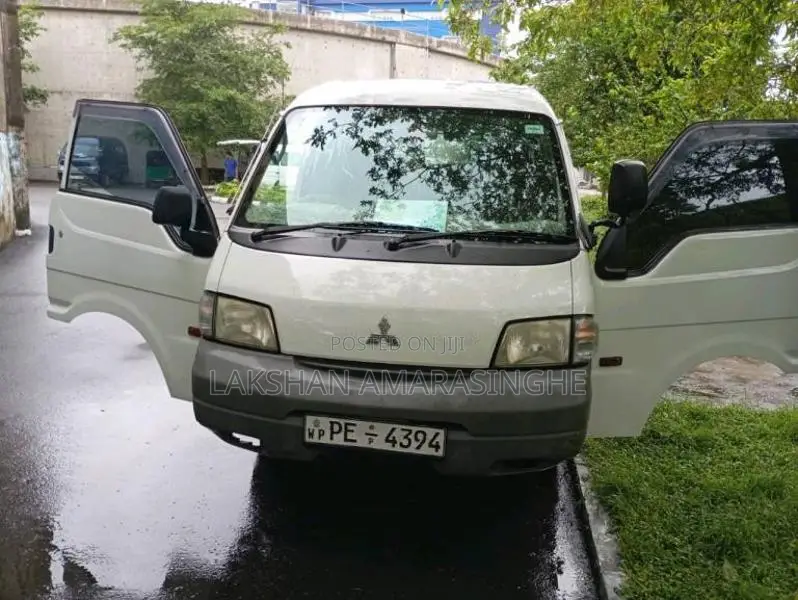 Mitsubishi Vanette 2012 Van (Used)