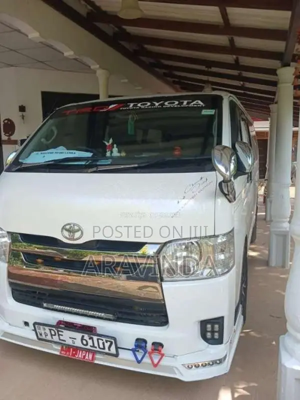 Toyota KDH 2005 Van (Used)