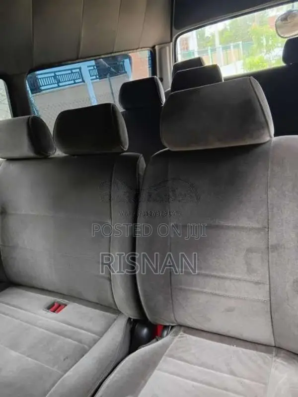 Toyota Dolphin High Roof 2008 Van (Used)