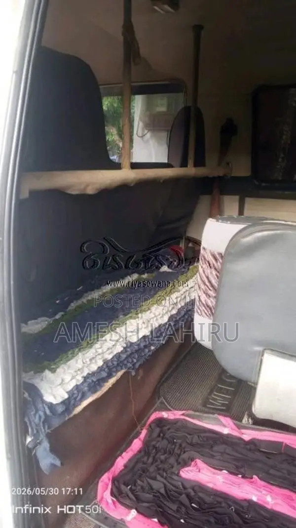 Mitsubishi Delica L300 1989 Van (Used)