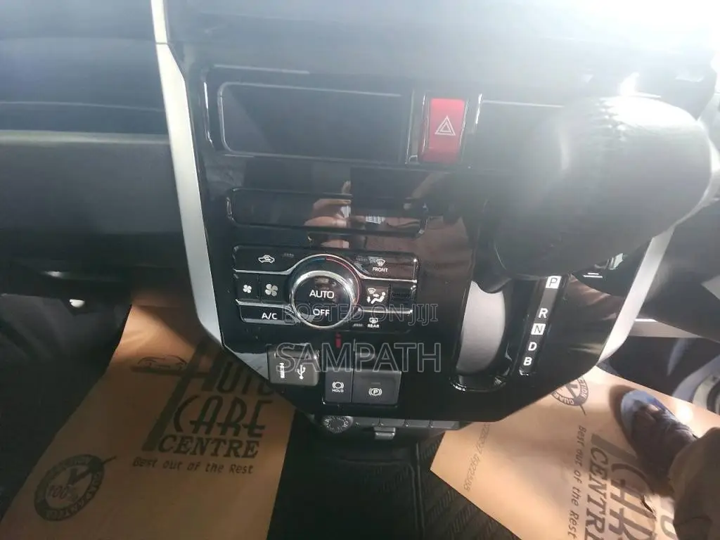 Daihatsu THOR Custom GT 2025 Van Unregistered (Recondition)