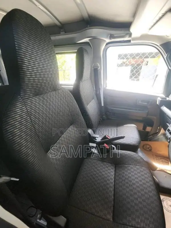 Daihatsu Hijet Cargo 2025 Van Unregistered (Recondition)