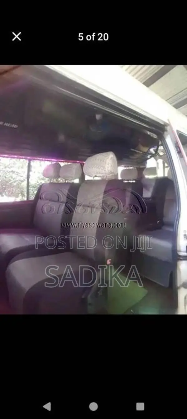 Toyota Dolphin 1995 Van (Used)