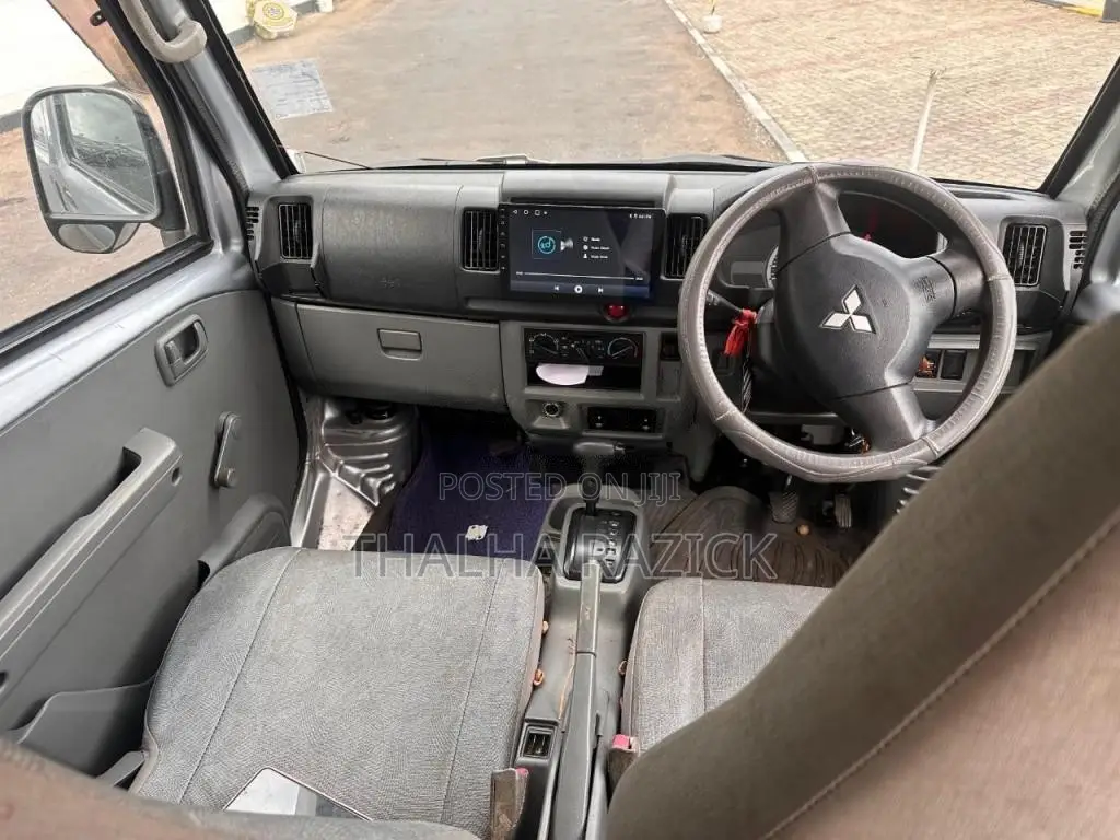 Mitsubishi Minicab 2017 Van (Used)