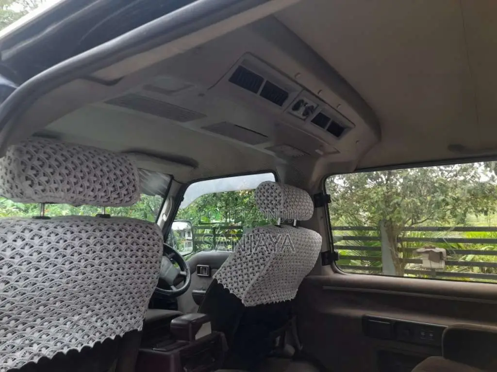 Nissan Caravan 2001 Van (Used)