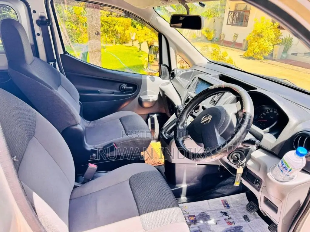 Nissan NV200 2011 Van (Used)