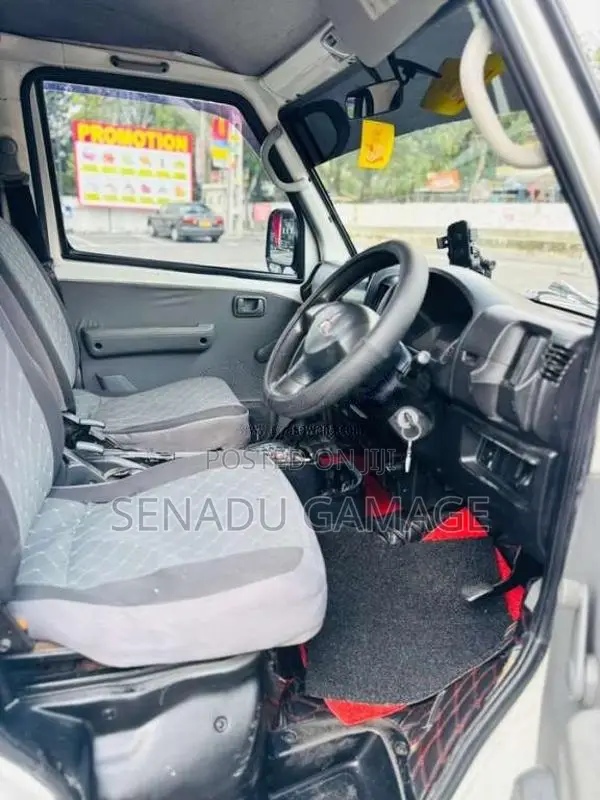 Mitsubishi MiniCab 2011 Van (Used)