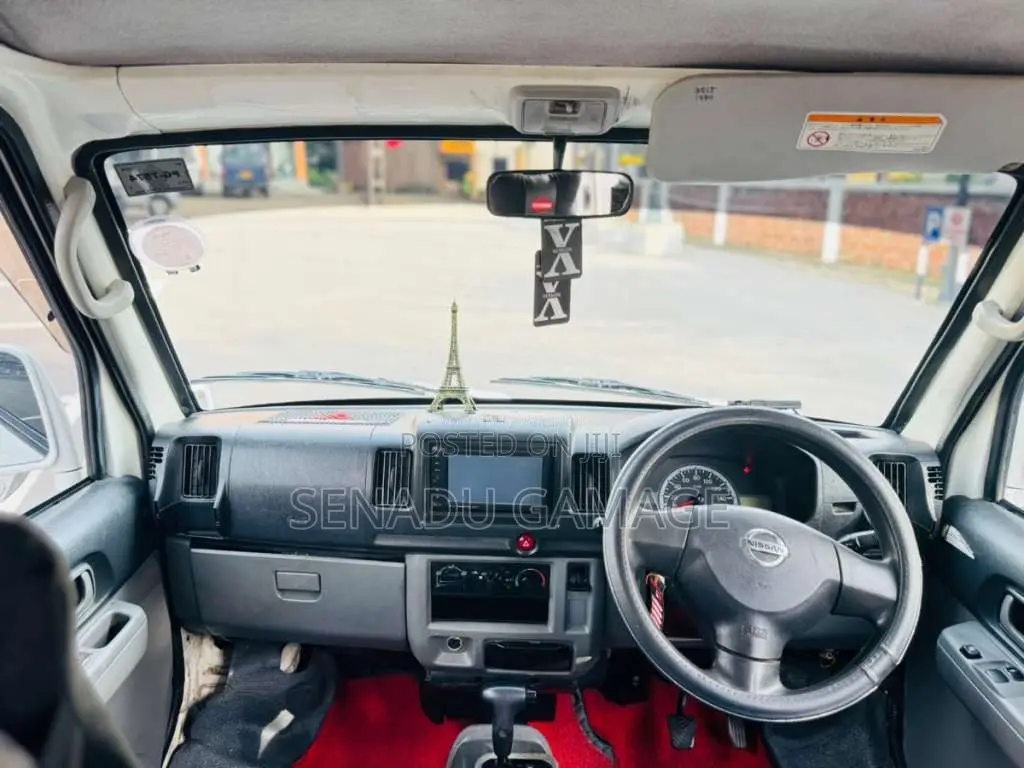 Nissan Clipper 2017 Van (Used)