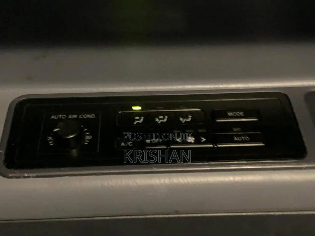 Toyota Noah Kr42 1998 Van (Used)