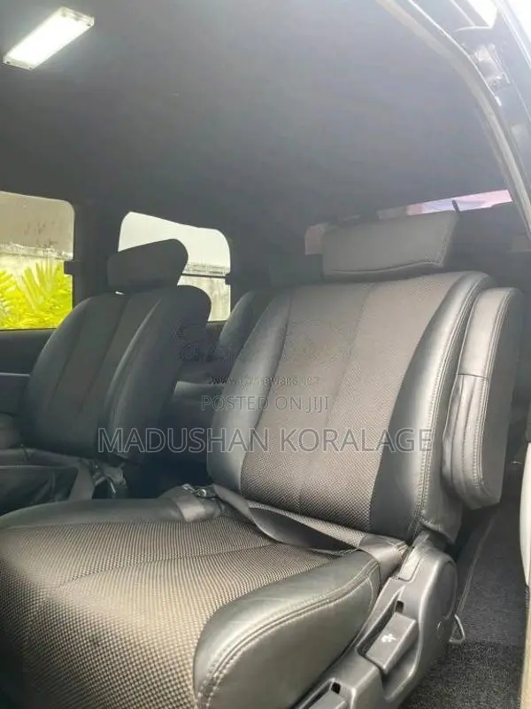 Mitsubishi L400 2004 Van (Used)