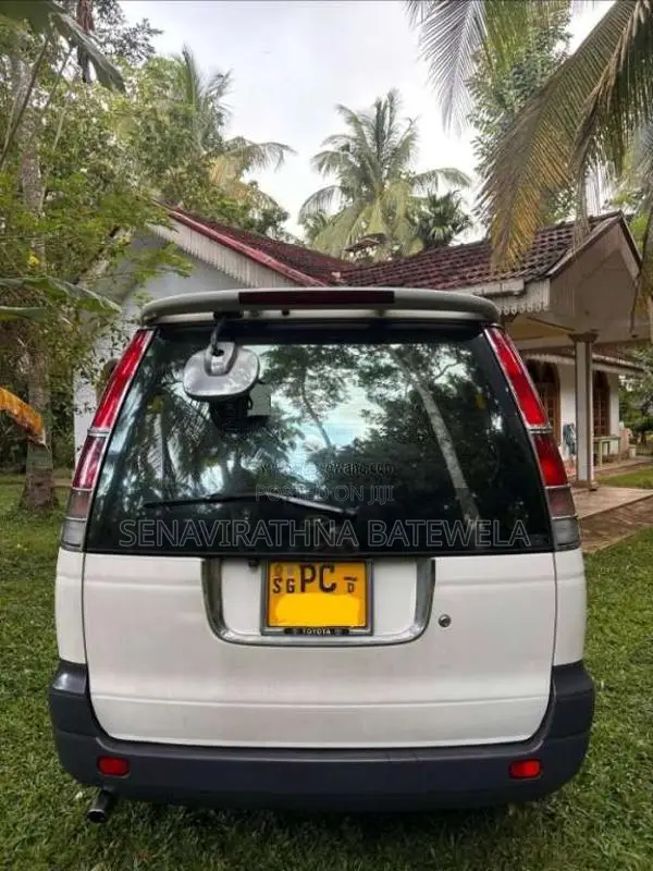 Toyota CR42 2004 Van (Used)