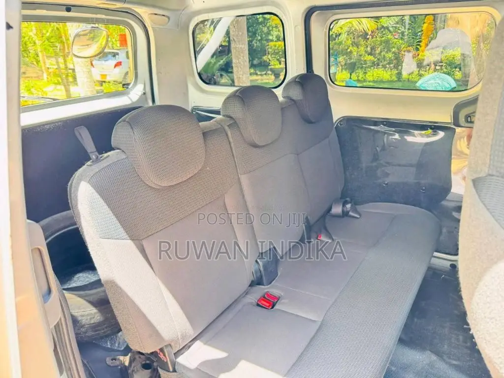 Nissan NV200 2011 Van (Used)