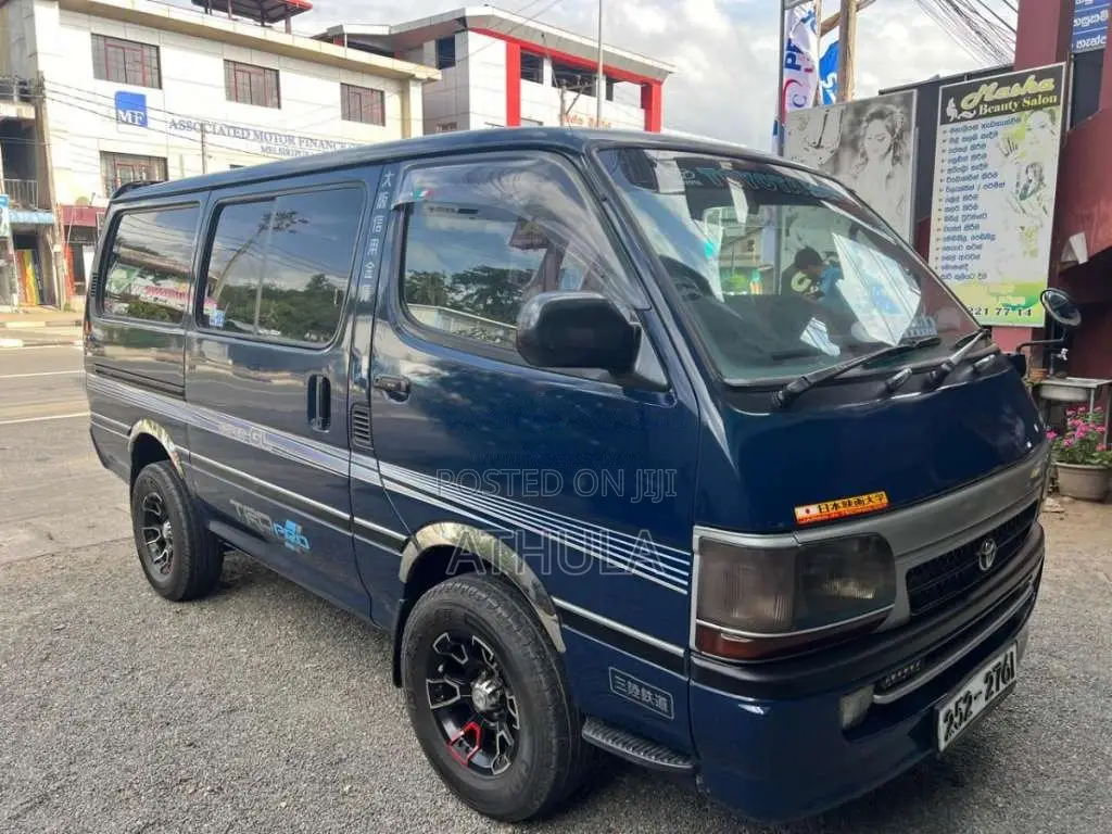 Toyota Dolphin 1994 Van (Used)
