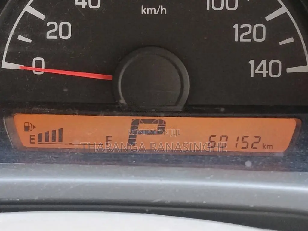Nissan NV100 2015 Van (Used)