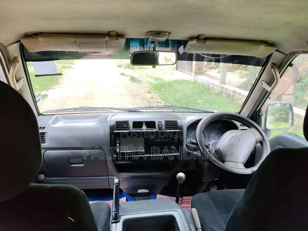 Nissan Vanette 2010 Van (Used)