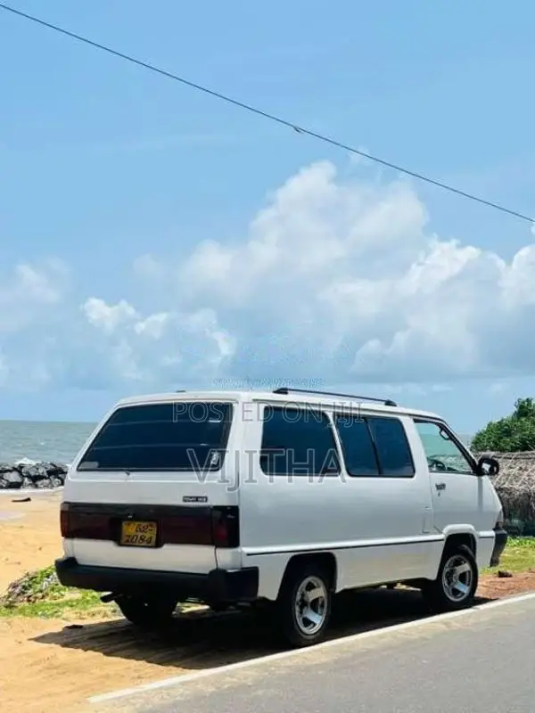 Toyota CR27 1989 Van (Used)