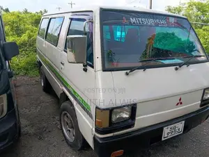 Mitsubishi L300 1984 Van (Used)