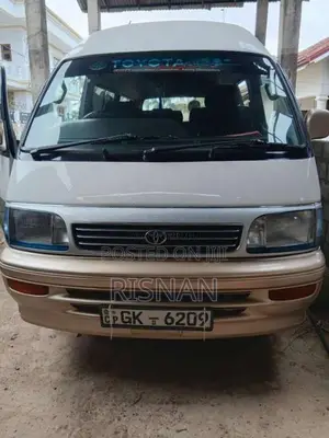 Toyota Dolphin High Roof 2008 Van (Used)