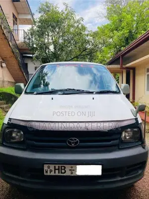 Toyota Noah 1999 Van (Used)