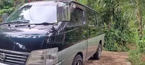 Nissan Caravan 2002 Van (Used)