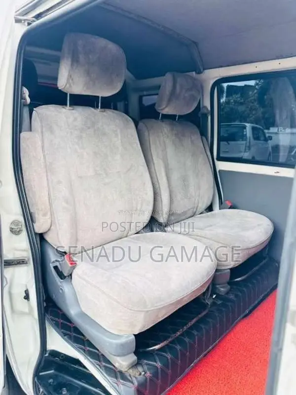 Mitsubishi MiniCab 2011 Van (Used)