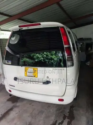 Toyota Noah CR42 1999 Van (Used)