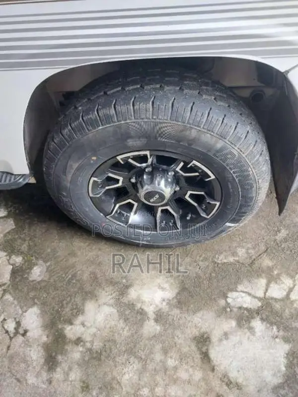 Nissan Caravan 1993 Van (Used)