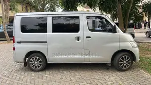 Toyota LiteAce 2012 Van (Used)