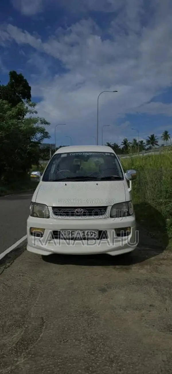 Toyota Noah KR42 2006 Van (Used)