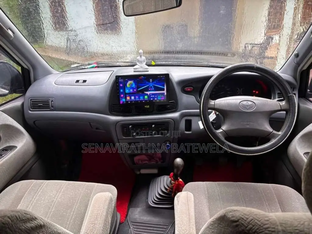 Toyota CR42 2004 Van (Used)