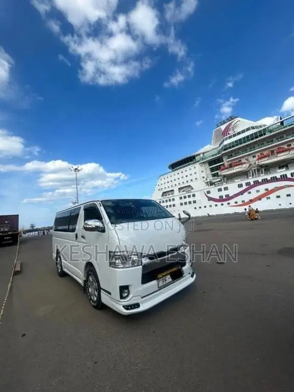 Toyota KDH 2006 Van (Used)